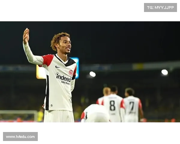 埃基蒂克在安菲尔德送出精彩助攻 本场表现数据与集锦回顾 埃基蒂克在安菲尔德送出精彩助攻 本场表现数据与集锦回顾