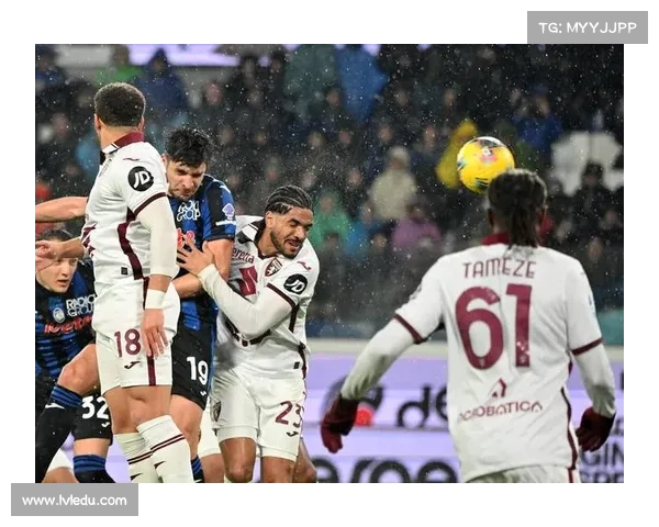 法师头球绝杀反超比分 带领球队迎来逆转胜利 法师头球绝杀反超比分 带领球队迎来逆转胜利